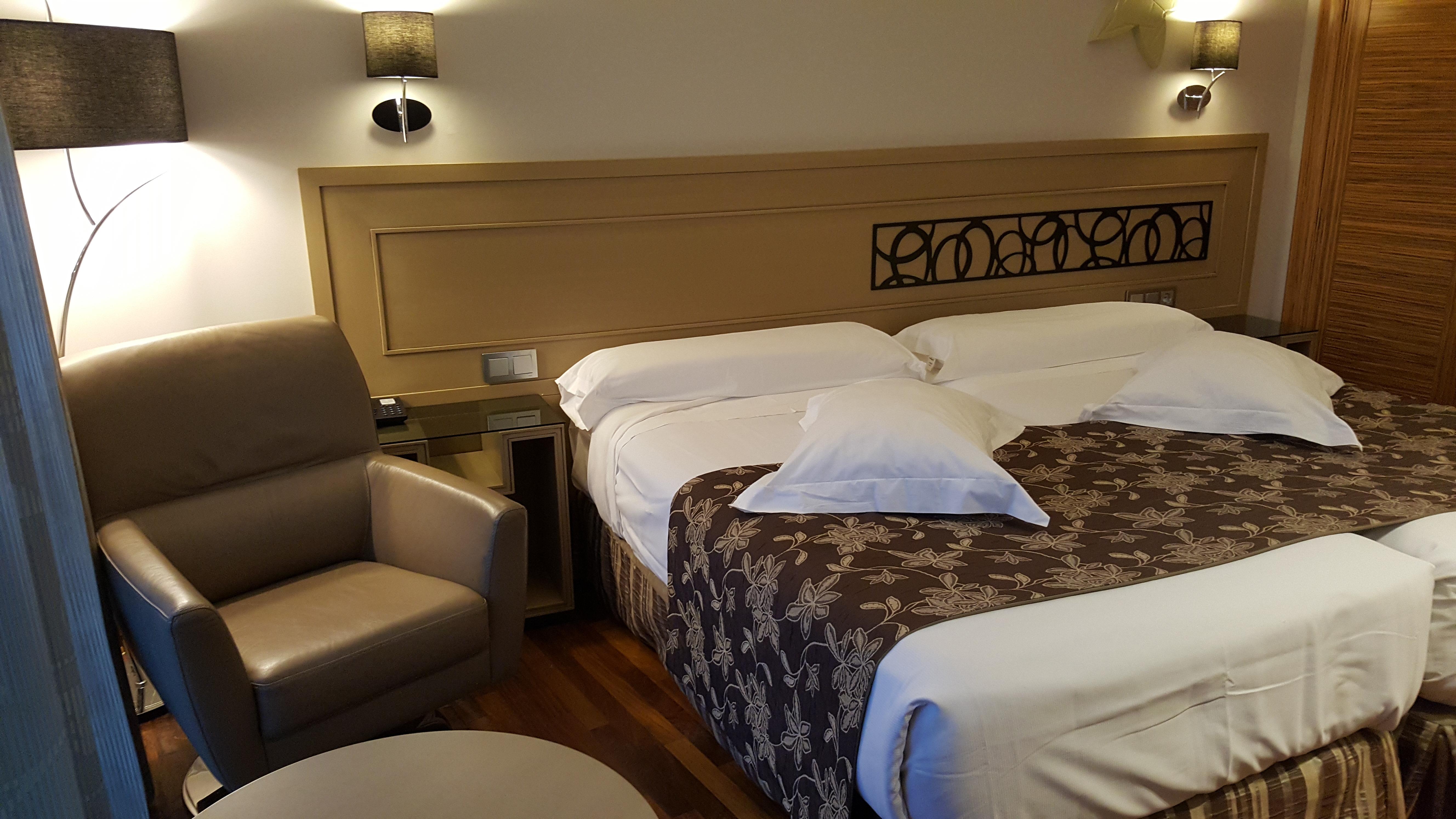 Cumbria Spa Hotel 3* Sup Сьюдад-Реаль Экстерьер фото